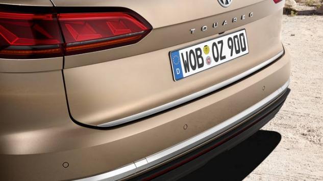 Ornament cromat la hayon original Volkswagen Touareg (CR7 / D2) 2018->