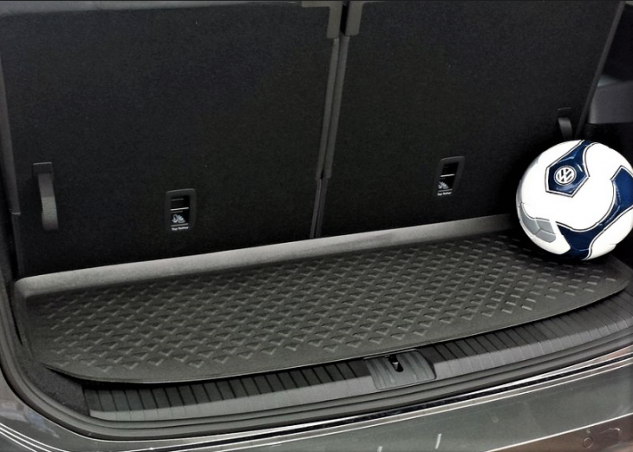 Tava portbagaj originala Volkswagen Touran (5T1) 2016->, poliuretan expandat, 7 locuri