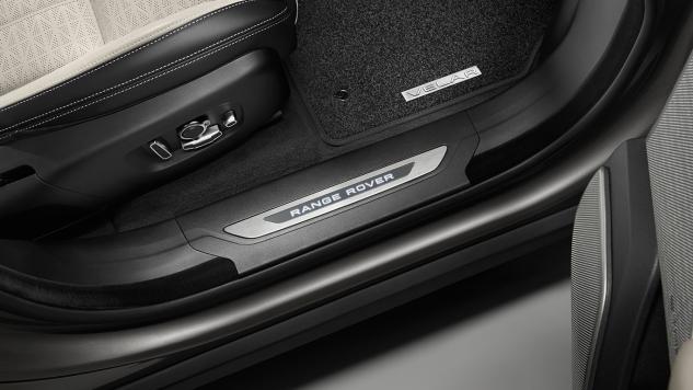 Protectie la pragul interior originala Range Rover Velar 1 (L560) 2017->, iluminata LED