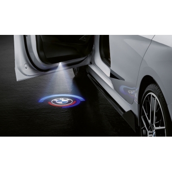 Lumini de intrare LED originale BMW, set logo-uri BMW M Performance, filtre optice
